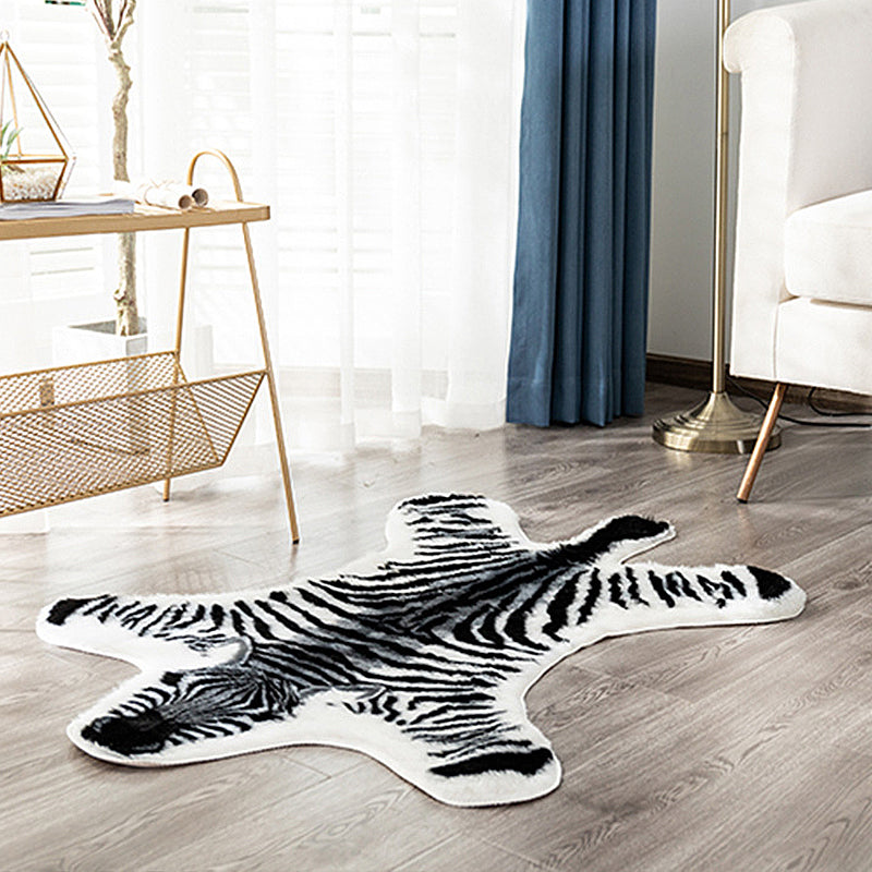 Black Zebra Striped Pattern Rug Polypropylene Modern Rug Washable Non-Slip Pet Friendly Carpet for Living Room Black 2'7" x 3'7" Clearhalo 'Area Rug' 'Casual' 'Rugs' Rug' 1870861