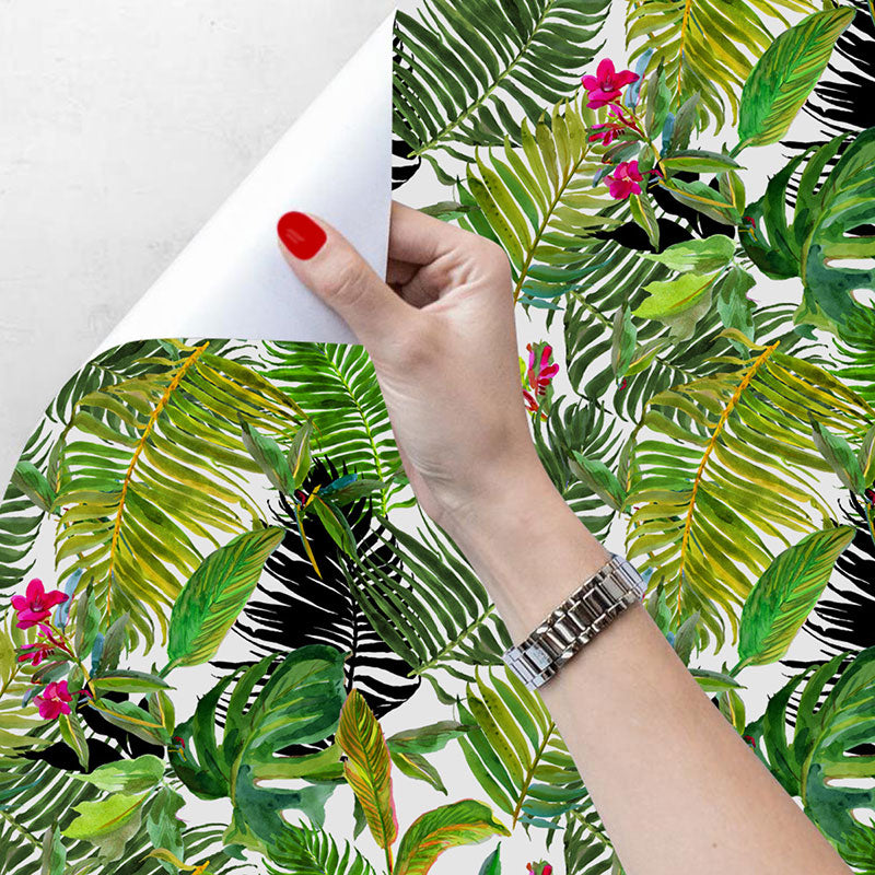 Green and Red Minimalist Wallpaper 29.1 sq ft. Palm Tree Wall Covering for Thai Restaurant Clearhalo 'Modern wall decor' 'Modern' 'Wallpaper' Wall Decor' 1883662