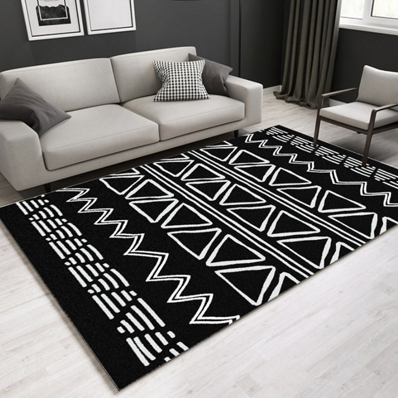 Lovely Multi Color Triangle Rug Synthetics Modern Area Carpet Machine Washable Rug for Living Room Black Clearhalo 'Area Rug' 'Modern' 'Rugs' Rug' 1898015