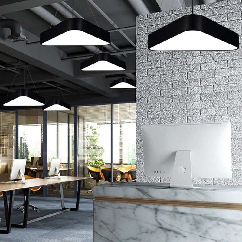 Triangle Cafe Ceiling Pendant Lamp Metal 16"/23.5" Wide LED Simple Down Lighting in Black/White Clearhalo 'Ceiling Lights' 'Modern Pendants' 'Modern' 'Pendant Lights' 'Pendants' Lighting' 1904327