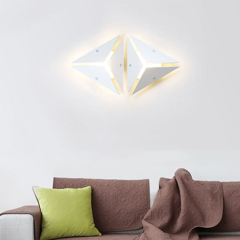 Simple Style Triangle Metal Wall Sconce Light Gold/Black/White LED Wall Light Fixture in Warm/White Light for Corridor Clearhalo 'Cast Iron' 'Glass' 'Industrial' 'Modern wall lights' 'Modern' 'Tiffany' 'Traditional wall lights' 'Wall Lamps & Sconces' 'Wall Lights' Lighting' 1910615