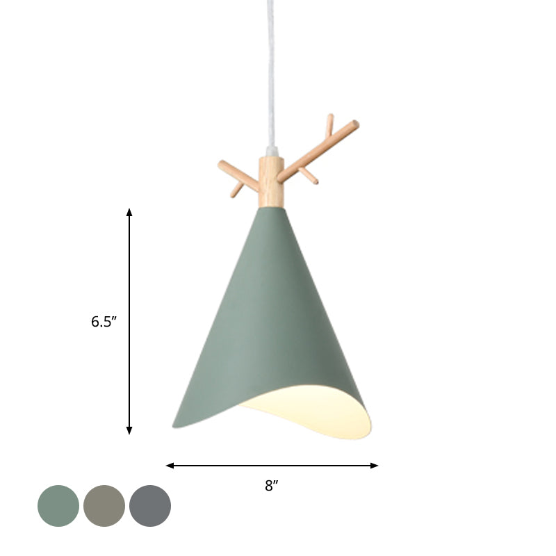 Iron Waveform-Edge Conic Ceiling Light Nordic 1 Head Green/Grey/White Hanging Pendant with Wood Antler Top Clearhalo 'Ceiling Lights' 'Pendant Lights' 'Pendants' Lighting' 1911885