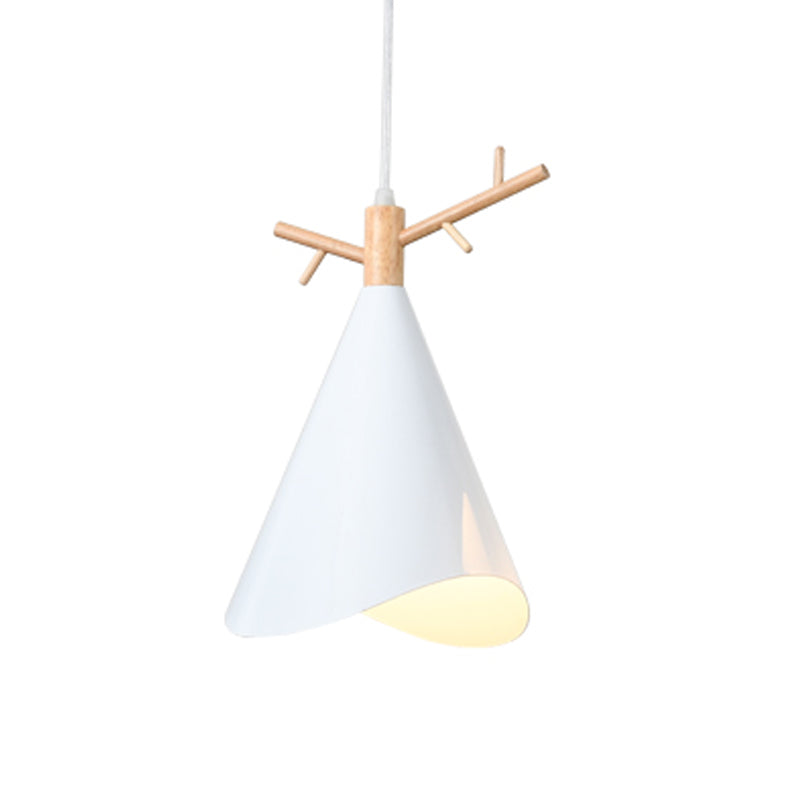Iron Waveform-Edge Conic Ceiling Light Nordic 1 Head Green/Grey/White Hanging Pendant with Wood Antler Top Clearhalo 'Ceiling Lights' 'Pendant Lights' 'Pendants' Lighting' 1911888