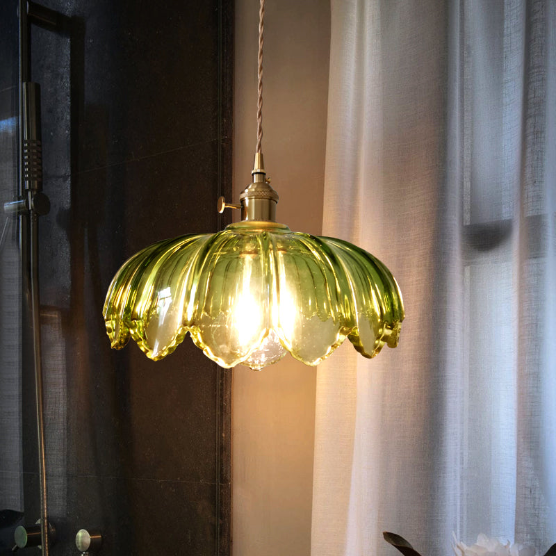 Green Glass Scalloped Shade Pendant Retro 1 Bulb Open Kitchen Hanging Ceiling Light in Brass Clearhalo 'Ceiling Lights' 'Glass shade' 'Glass' 'Industrial Pendants' 'Industrial' 'Middle Century Pendants' 'Pendant Lights' 'Pendants' 'Tiffany' Lighting' 1918541