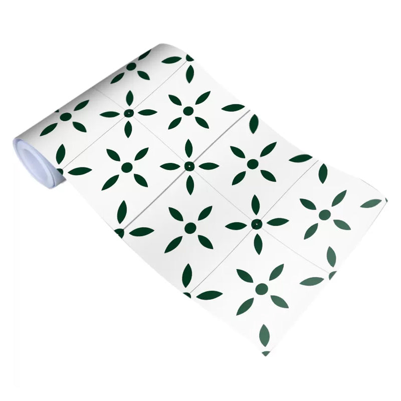 Green Leaves Wallpaper Roll Peel and Paste Country Bathroom Wall Art, 10' L x 12" W Clearhalo 'Country wall decor' 'Rustic' 'Wallpaper' Wall Decor' 1922603