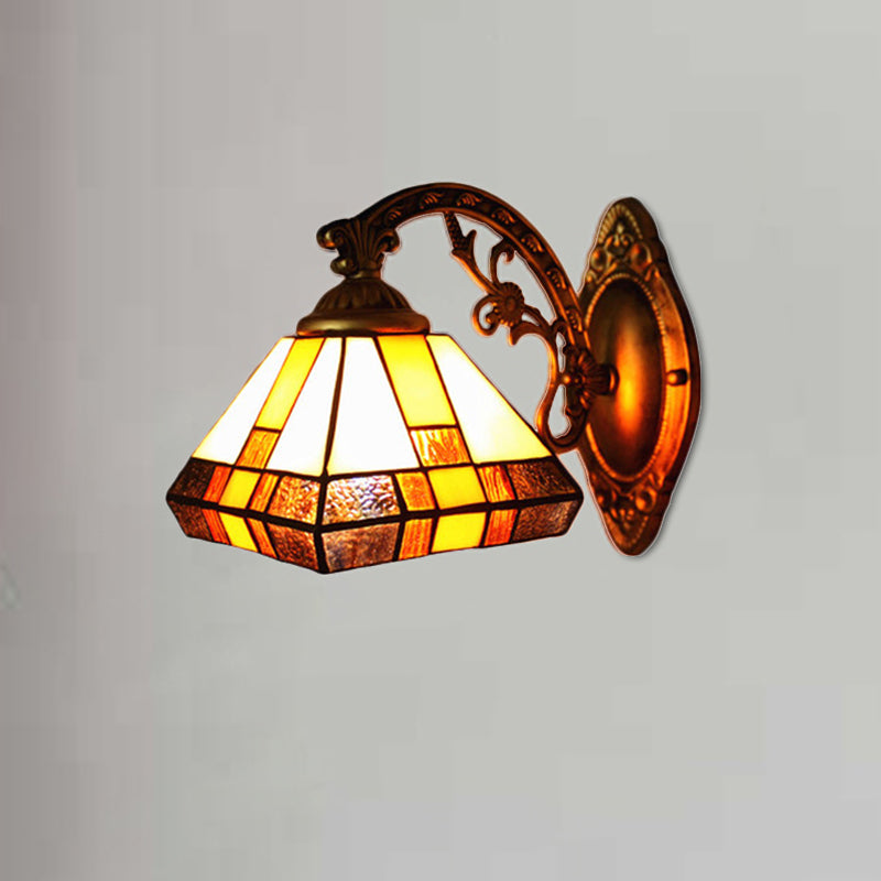 Stained Glass Tapered Wall Lighting 1 Head Mission Style Mini Wall Sconce Light in Antique Brass Clearhalo 'Industrial' 'Middle century wall lights' 'Tiffany wall lights' 'Tiffany' 'Wall Lamps & Sconces' 'Wall Lights' Lighting' 1922606