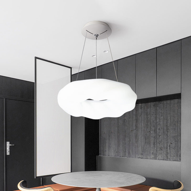 Modernist Cloud Shaped Chandelier Acrylic LED Living Room Hanging Light Kit in White Clearhalo 'Ceiling Lights' 'Chandeliers' 'Modern Chandeliers' 'Modern' Lighting' 1936512