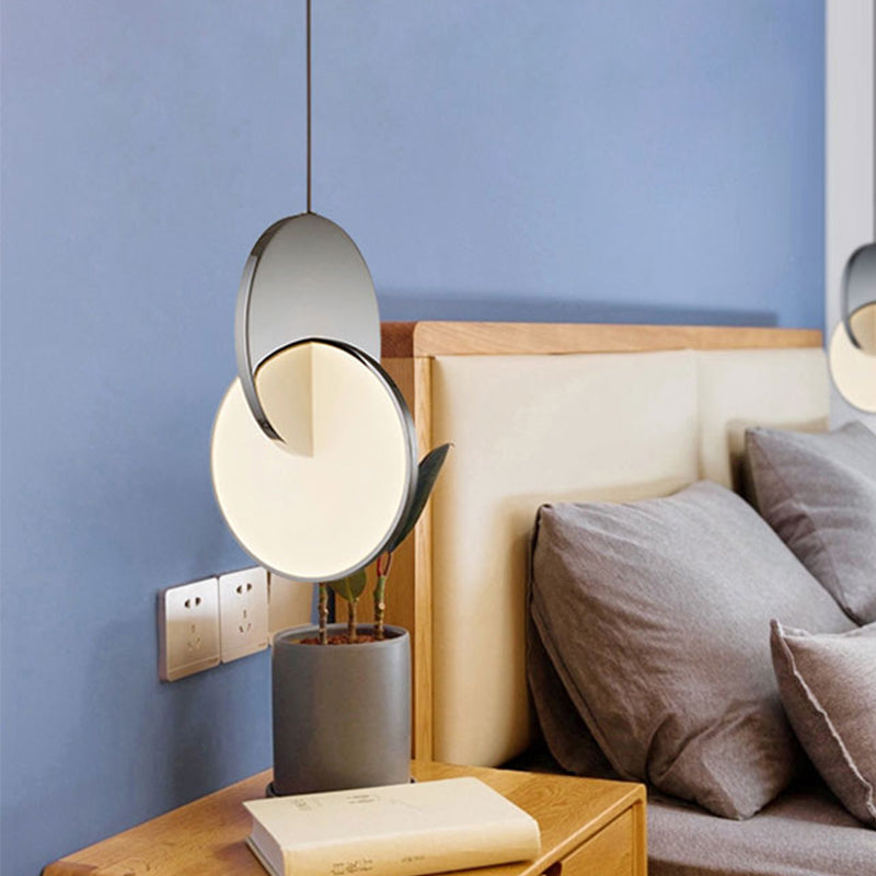 Novelty Minimalist LED Pendulum Light Chrome/Gold Interlocked Disc Ceiling Pendant Lamp with Acrylic Shade, 7"/10" W Clearhalo 'Ceiling Lights' 'Modern Pendants' 'Modern' 'Pendant Lights' 'Pendants' Lighting' 1937607