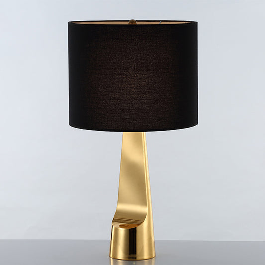 Straight Sided Shade Task Lighting Modernism Metal 1 Head Small Desk Lamp in Black Black Clearhalo 'Lamps' 'Table Lamps' Lighting' 1942211