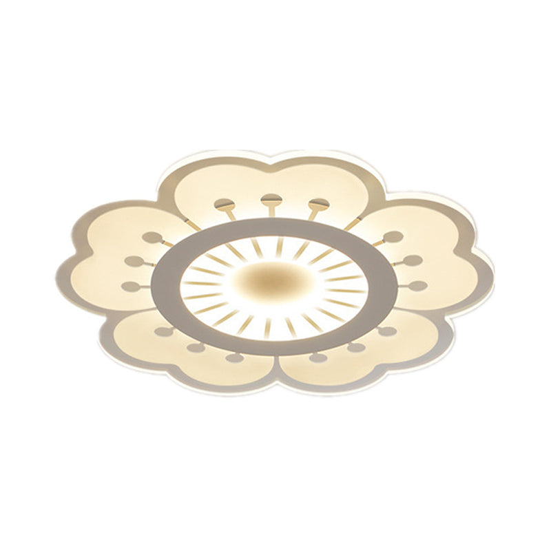 Acrylic Petal LED Ceiling Light Modern Pretty Flush Clear Mount Light for Girls Bedroom Clearhalo 'Ceiling Lights' 'Close To Ceiling Lights' 'Close to ceiling' 'Flush mount' Lighting' 194539