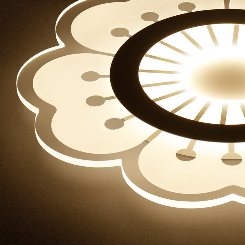 Acrylic Petal LED Ceiling Light Modern Pretty Flush Clear Mount Light for Girls Bedroom Clearhalo 'Ceiling Lights' 'Close To Ceiling Lights' 'Close to ceiling' 'Flush mount' Lighting' 194542