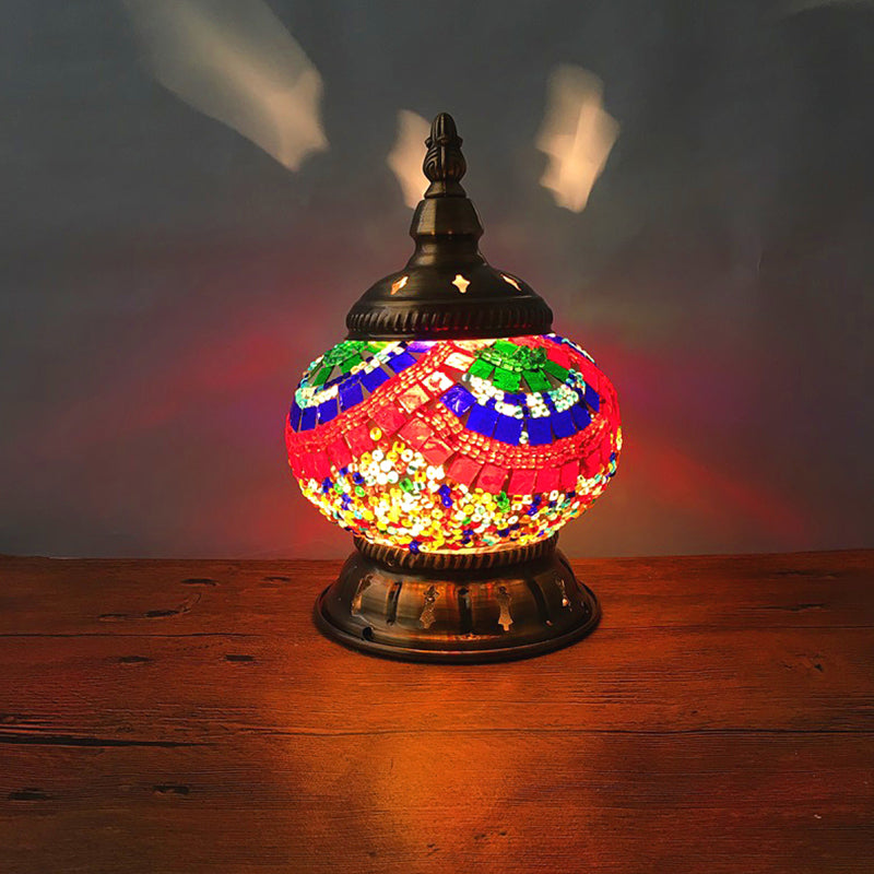 1 Head Globe Table Lamp Traditional Red/Orange/Light Blue Stained Class Nightstand Lamp for Bedroom Green-Red Clearhalo 'Lamps' 'Table Lamps' Lighting' 1950276