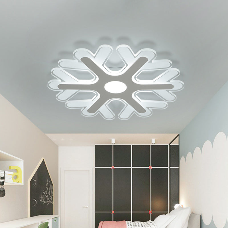 Contemporary Snowflake Flush Ceiling Light Acrylic Bedroom LED Flushmount Lamp in Warm/White Light, 8"/16.5"/20.5" Wide Clearhalo 'Ceiling Lights' 'Close To Ceiling Lights' 'Close to ceiling' 'Flush mount' Lighting' 1972629