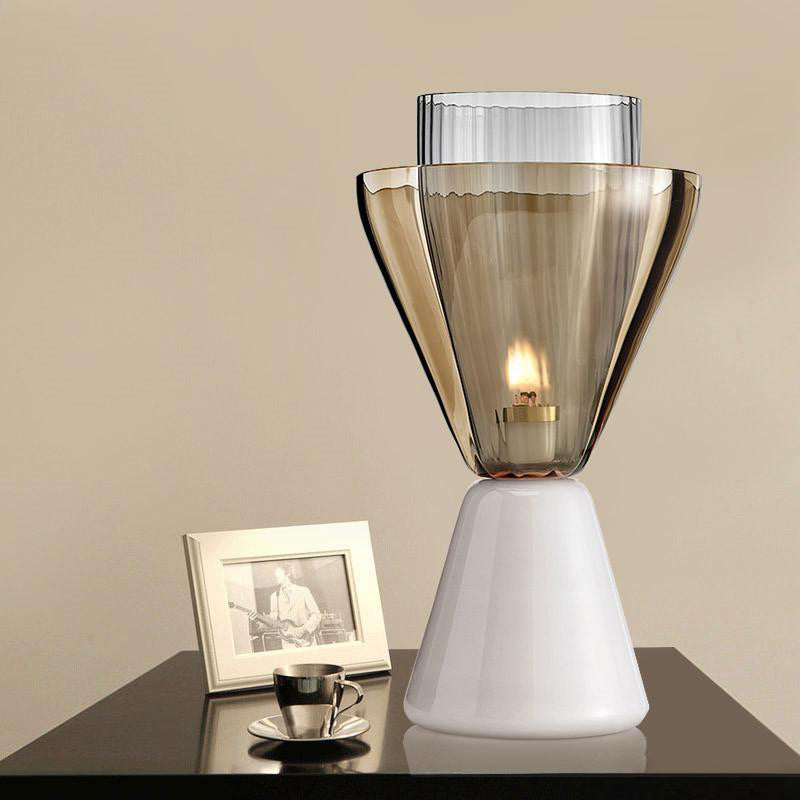 Bernstein- und Rauchglas -Sandglas -Nachtlampe postmoderne 1 Glühbirne  weiße Tischlicht mit Marmorbasis - Clearhalo