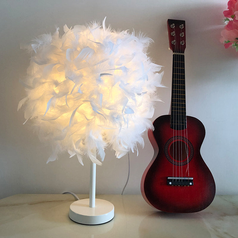 Feather Sphere Nightstand Light Nordic Style 1-Light White Table Lamp for Bedroom White Clearhalo 'Lamps' 'Table Lamps' Lighting' 1985023