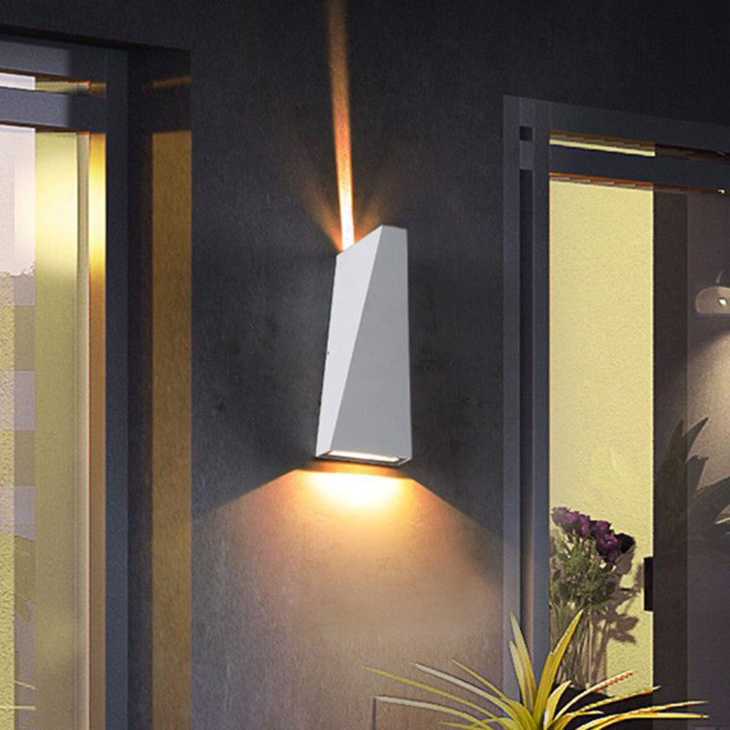 Nordic LED Flush Wall Sconce Black/White Triangular LED Wall Lamp with Metal Shade for Balcony, Warm/White Light Clearhalo 'Cast Iron' 'Glass' 'Industrial' 'Modern wall lights' 'Modern' 'Tiffany' 'Traditional wall lights' 'Wall Lamps & Sconces' 'Wall Lights' Lighting' 1985377