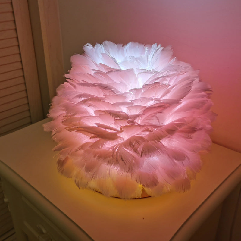 Flower Blossom Girls Bedside Table Lamp Feather 1 Head Modern Stylish Night Light in Pink/Apricot/White Clearhalo 'Lamps' 'Table Lamps' Lighting' 1985908