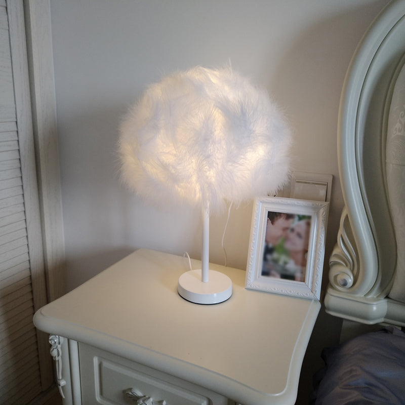 White Candy Floss Night Lamp Novelty Minimalist 1 Head Feather Table Stand Light Clearhalo 'Lamps' 'Table Lamps' Lighting' 1985951