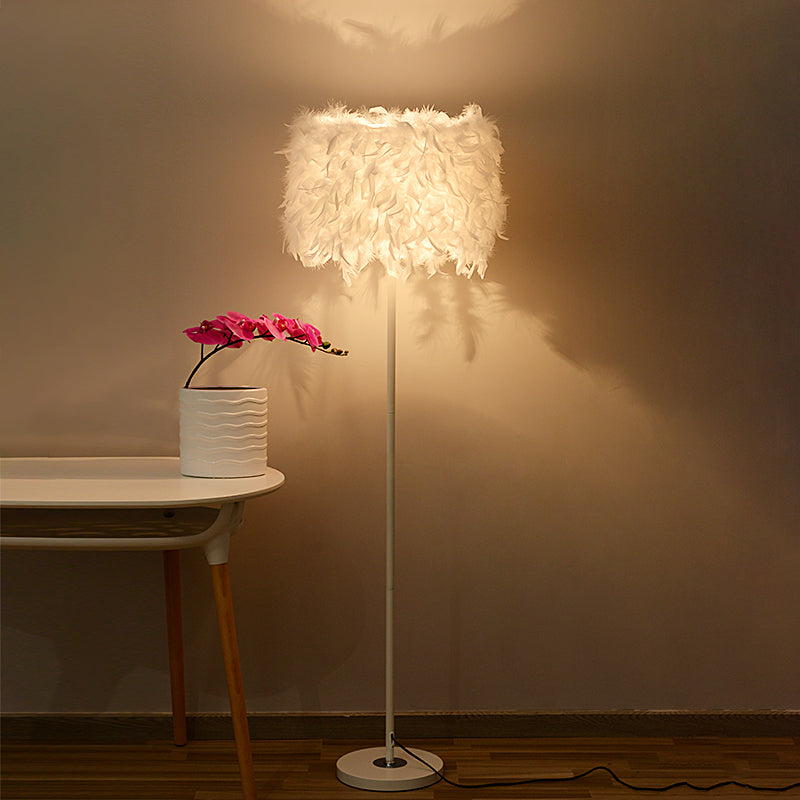 Single-Bulb Living Room Floor Lamp Minimalist White/Chrome Standing Light with Cylindrical Feather Shade Clearhalo 'Floor Lamps' 'Lamps' Lighting' 1986069