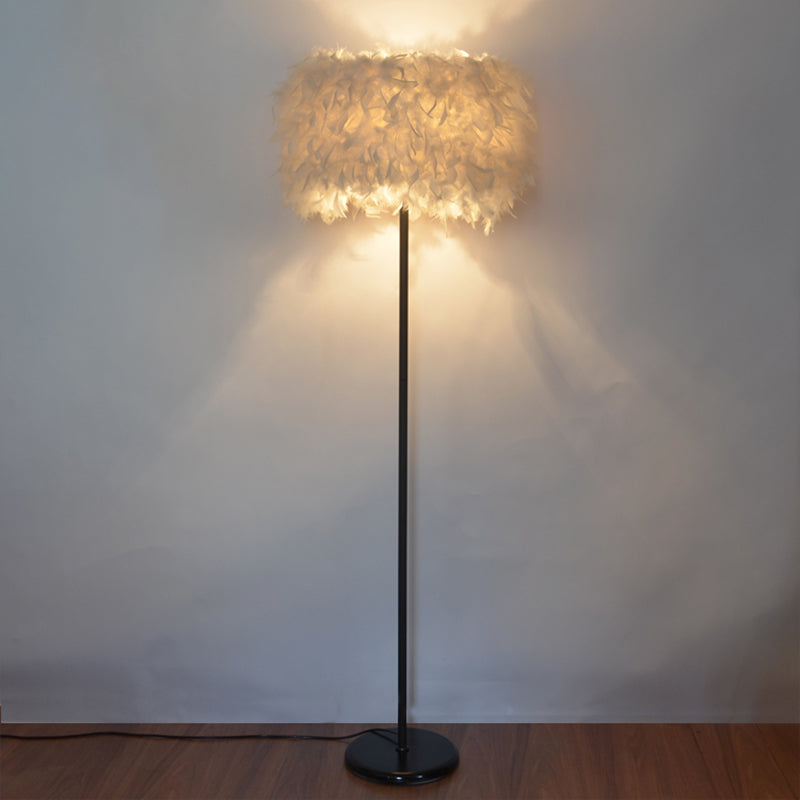 Black/White Drum Floor Lamp Minimalist 1 Head Feather Standing Light with Curved/Straight Lamp Pole Clearhalo 'Floor Lamps' 'Lamps' Lighting' 1986153