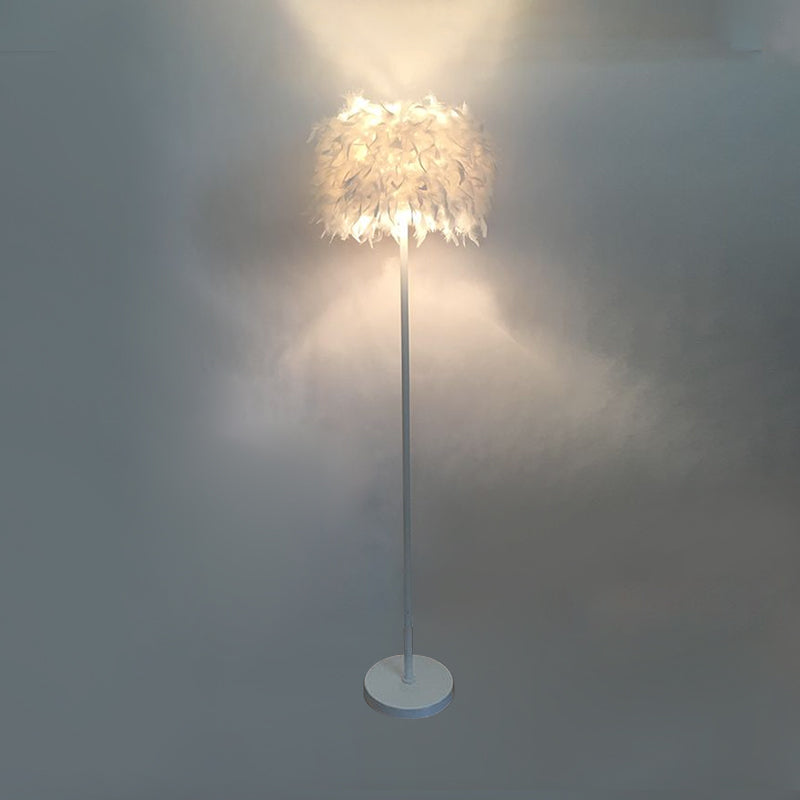 Feather Drum Standing Floor Light Modern 16"/18" W 1 Head White Floor Lamp with/without Draping Crystal Clearhalo 'Floor Lamps' 'Lamps' Lighting' 1986187