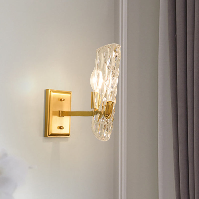 Curved Wall Mounted Light Postmodern Clear Hammered Glass Single Gold Wall Lamp for Foyer Clearhalo 'Modern wall lights' 'Modern' 'Wall Lamps & Sconces' 'Wall Lights' Lighting' 1986384