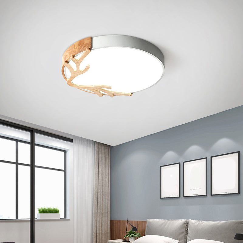 Circle Flush Light Fixture Simplicity LED Acrylic Ceiling Lamp with Wood Antler Decor for Bedroom Clearhalo 'Ceiling Lights' 'Close To Ceiling Lights' 'Close to ceiling' 'Flush mount' Lighting' 2010929