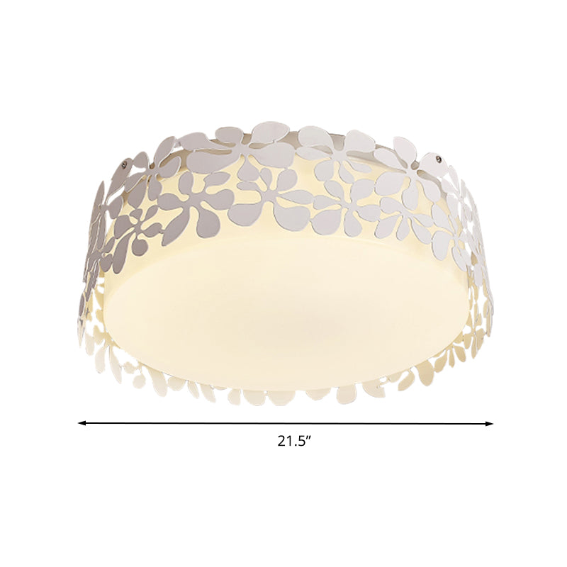 Circle Kid Bedroom Flushmount Ceiling Light Acrylic Nordic Flushmount Light in White Clearhalo 'Ceiling Lights' 'Close To Ceiling Lights' 'Close to ceiling' 'Flush mount' Lighting' 202240