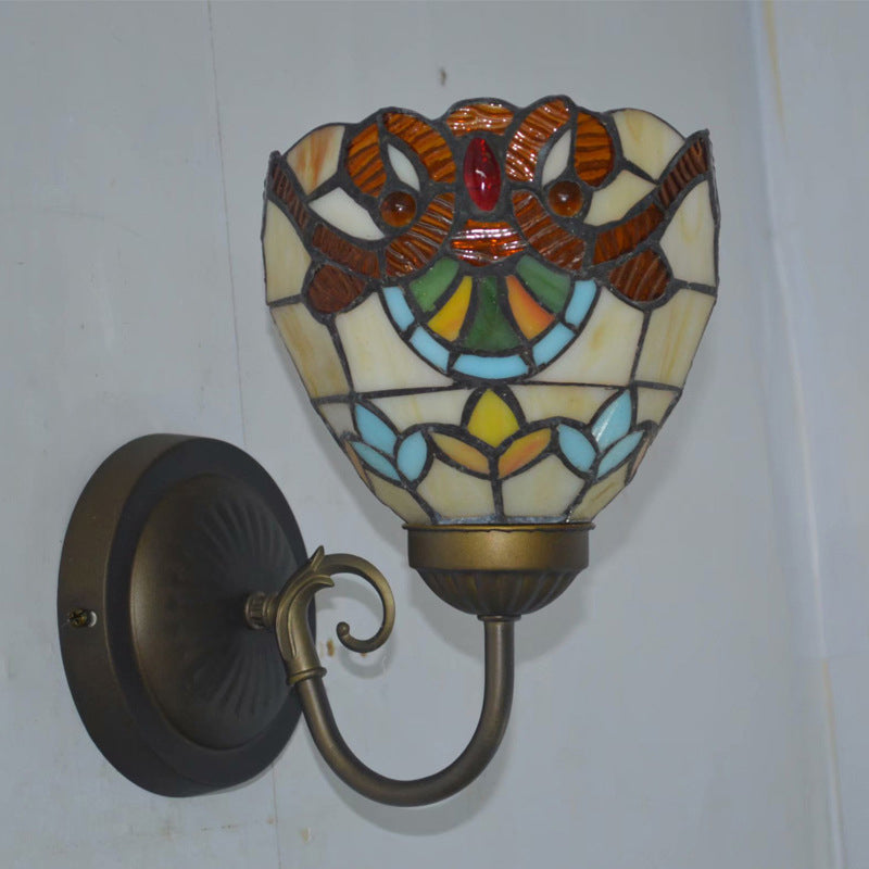 Brass 1 Head Wall Sconce Lighting Victorian Hand Cut Glass Geometry Wall Light for Dining Room Yellow Clearhalo 'Art deco wall lights' 'Cast Iron' 'Glass' 'Industrial' 'Middle century wall lights' 'Modern' 'Tiffany wall lights' 'Tiffany' 'Traditional wall lights' 'Wall Lamps & Sconces' 'Wall Lights' Lighting' 2029245