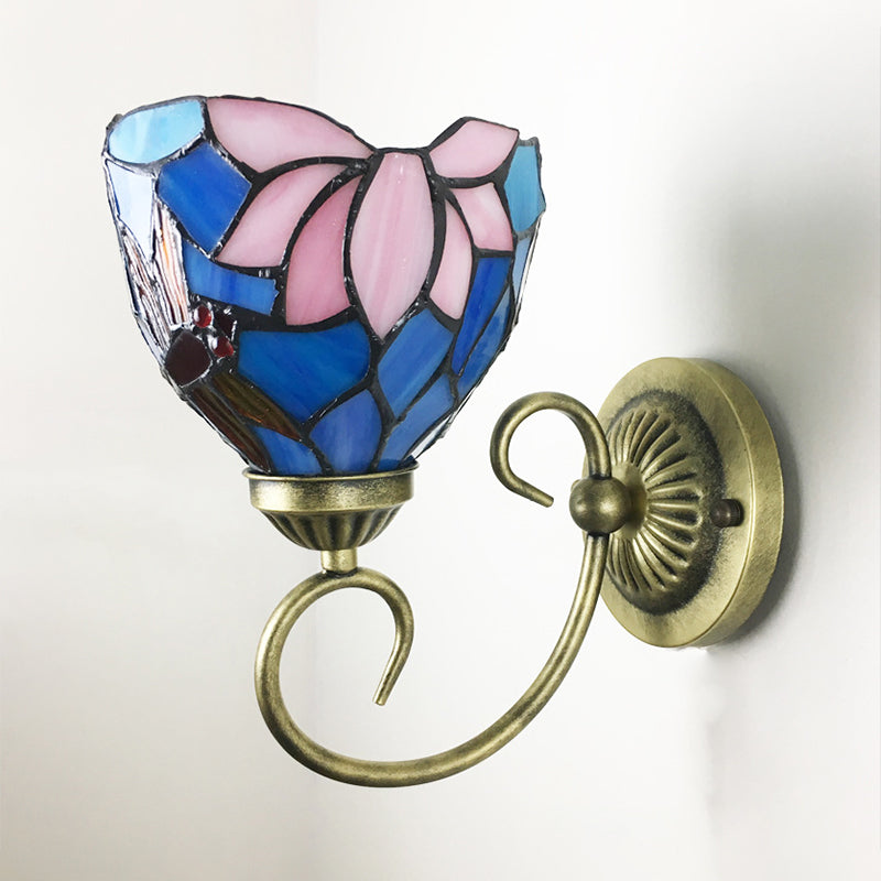 Metal Brass Wall Sconce Swirled Arm 1-Light Tiffany Wall Hanging Light with Geometry Cut Glass Shade Clearhalo 'Art deco wall lights' 'Cast Iron' 'Glass' 'Industrial' 'Middle century wall lights' 'Modern' 'Tiffany wall lights' 'Tiffany' 'Traditional wall lights' 'Wall Lamps & Sconces' 'Wall Lights' Lighting' 2029256