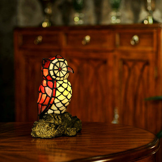 Stained Glass Red Night Table Lamp Owl Shaped 1 Light Tiffany Style Nightstand Light with Resin Base Clearhalo 'Lamps' 'Table Lamps' Lighting' 2029660