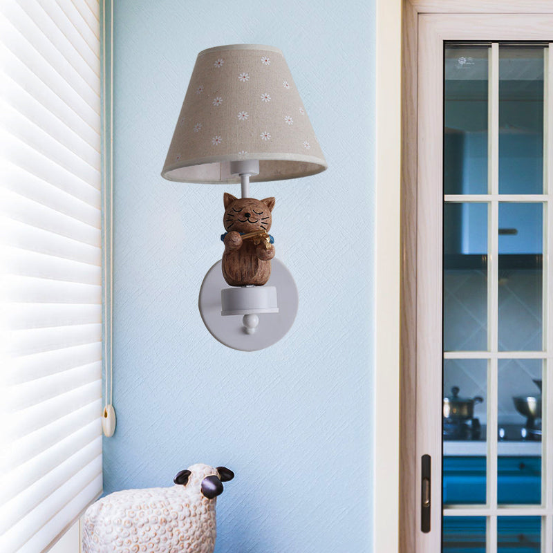 Lovely Pet Cat Wall Light One Light Resin Sconce Light with Floral Shade for Study Room White C Clearhalo 'Wall Lamps & Sconces' 'Wall Lights' Lighting' 204238