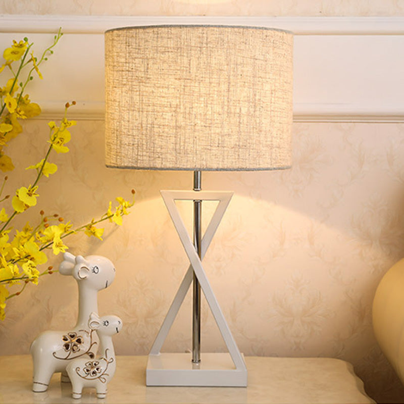 Drum Nightstand Lamp Simplicity Fabric Single Bedside Table Light with Hourglass Shaped Base White A Clearhalo 'Lamps' 'Table Lamps' Lighting' 2064447