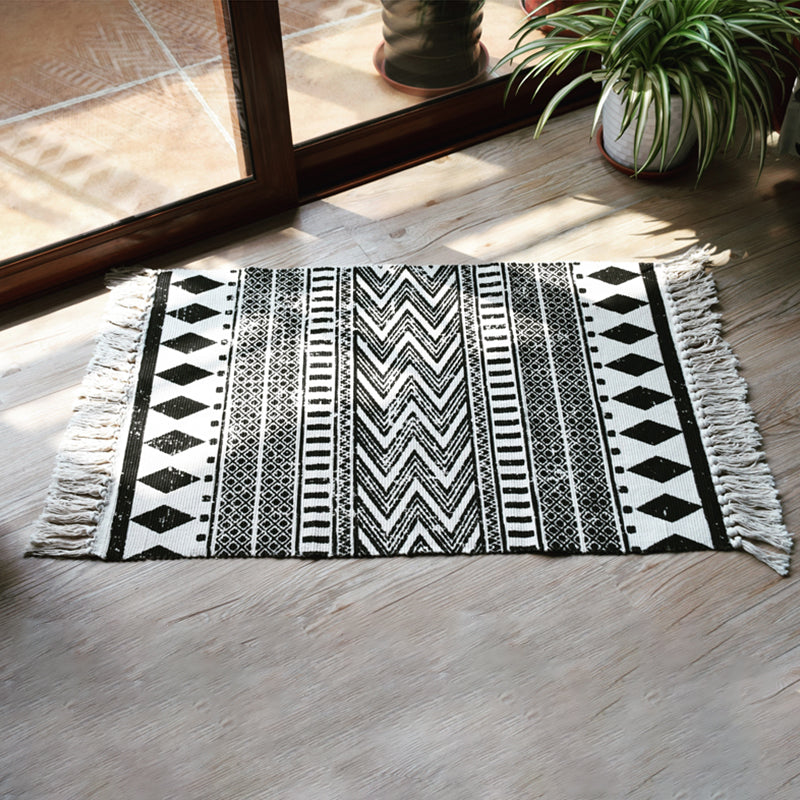 Boho Geometric Indoor Rug Multi Color Cotton Rug Machine Washable Area Carpet for Living Room Black-White 2' x 4'3" Clearhalo 'Area Rug' 'Bohemian' 'Rugs' Rug' 2070250