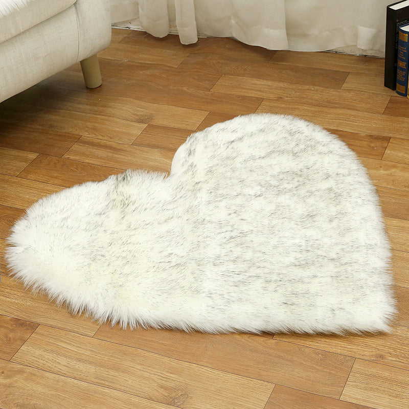 Loving Heart Shaped Plain Rug Multi-Color Comfort Rug Wool Stain Resistant Non-Slip Pet Friendly Carpet for Girls Room White-Gray 2'4" x 2'11" Clearhalo 'Area Rug' 'Casual' 'Rugs' Rug' 2070438