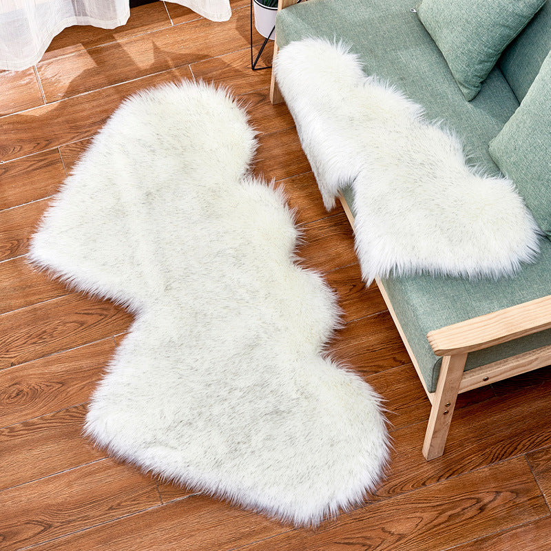 Double-Heart Shaped Modern Rug Multicolor Plain Carpet Stain Resistant Pet Friendly Non-Slip Backing Rug for Living Room White 2’11" x 5'11" Clearhalo 'Area Rug' 'Casual' 'Rugs' Rug' 2070472