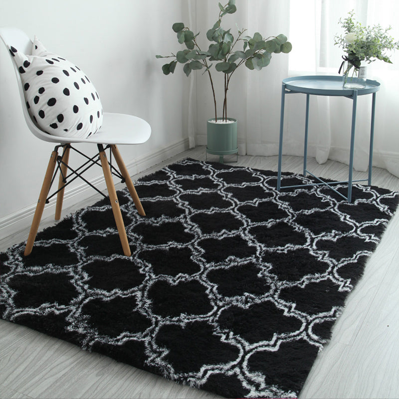 Fancy Modern Indoor Rug Multi-Color Quatrefoil Pattern Carpet Washable Pet Friendly Non-Slip Rug for Home Decor Black Clearhalo 'Area Rug' 'Casual' 'Rugs' Rug' 2070944