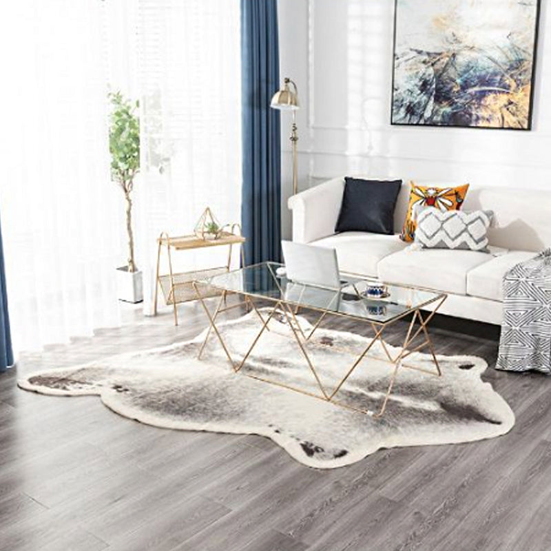 White and Grey Minimalist Rug Synthetics Faux Badger Skin Carpet Washable Pet Friendly Non-Slip Backing Rug for Living Room Clearhalo 'Area Rug' 'Casual' 'Rugs' Rug' 2106599