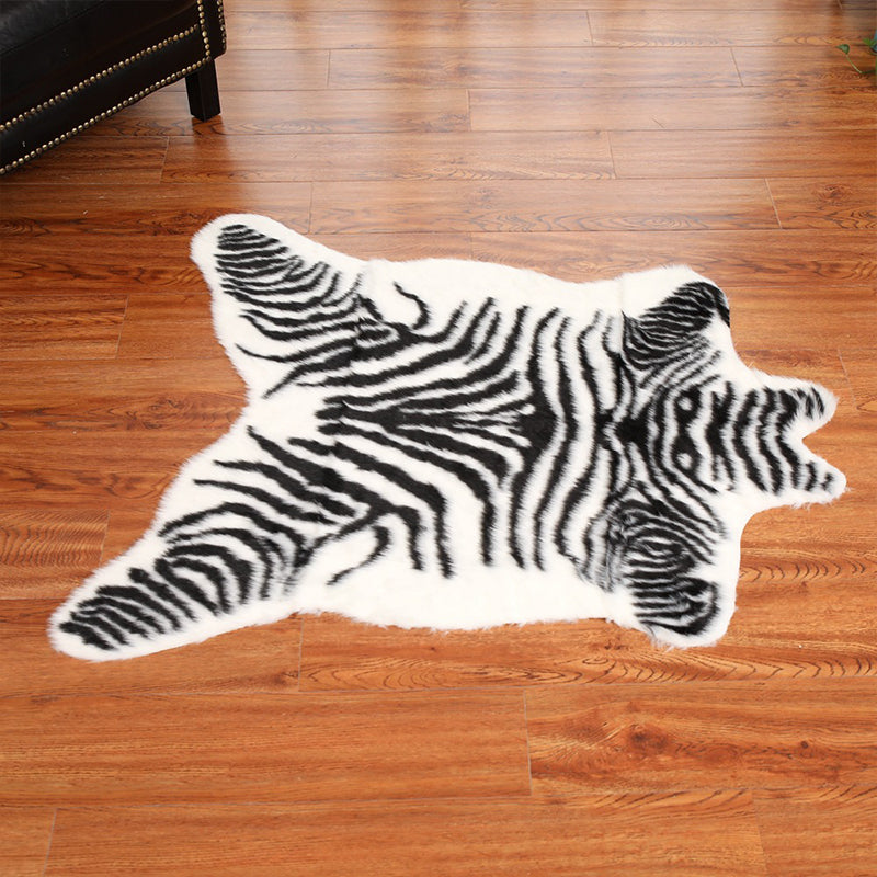 Nice Zebra Skin Print Rug Black-White Modern Carpet Synthetics Stain Resistant Non-Slip Backing Washable Rug for Home Clearhalo 'Area Rug' 'Casual' 'Rugs' Rug' 2106630