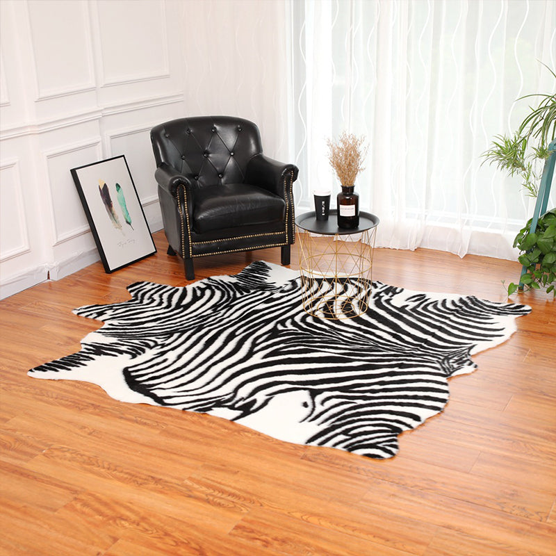 Nice Zebra Skin Print Rug Black-White Modern Carpet Synthetics Stain Resistant Non-Slip Backing Washable Rug for Home Clearhalo 'Area Rug' 'Casual' 'Rugs' Rug' 2106631