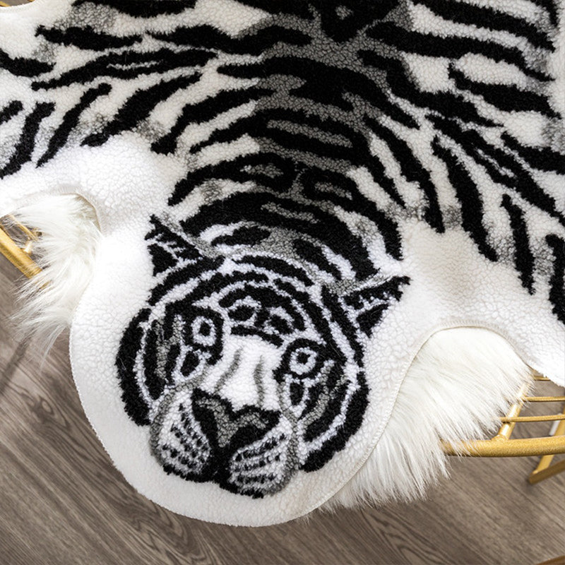 Modern Bedroom Foot Rug Black and White Tiger Skin Rug Polypropylene Non-Slip Backing Washable Stain Resistant Area Rug Clearhalo 'Area Rug' 'Casual' 'Rugs' Rug' 2106641