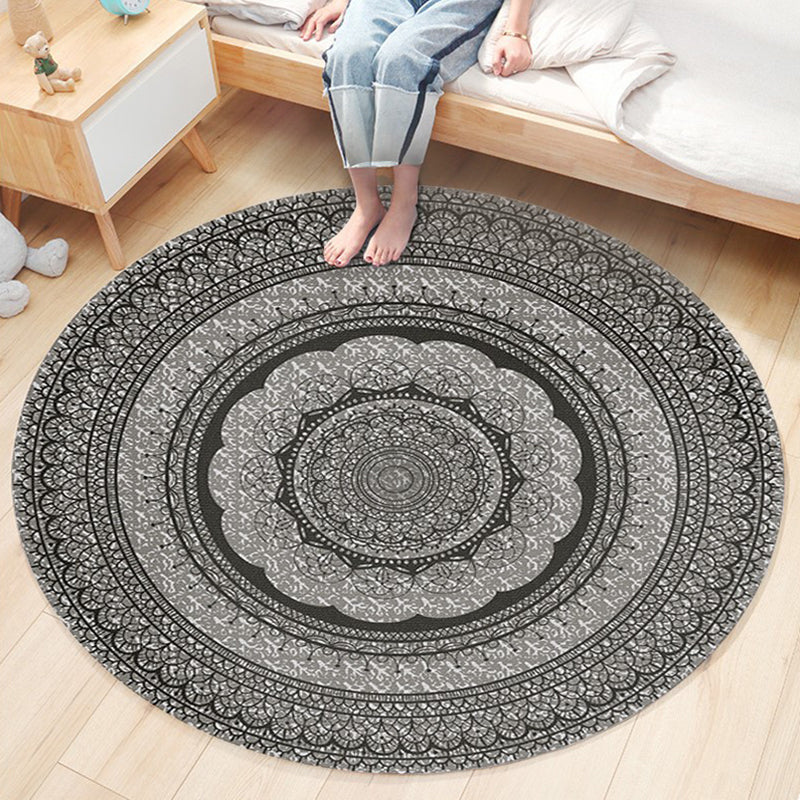 Nostalgic Traditional Rug Multi-Colored Floral Printed Carpet Anti-Slip Backing Pet Friendly Machine Washable Rug for Bedroom Dark Gray-Black Clearhalo 'Area Rug' 'Bohemian' 'Rugs' Rug' 2141155