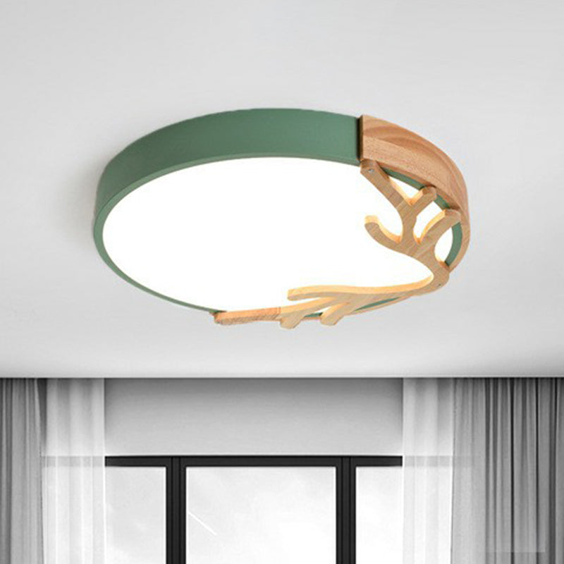 Metal Ultrathin Circle Flush Ceiling Light Simplicity LED Flush Mount Lighting Fixture with Wooden Antler Decor Green Clearhalo 'Ceiling Lights' 'Close To Ceiling Lights' 'Close to ceiling' 'Flush mount' Lighting' 2162276
