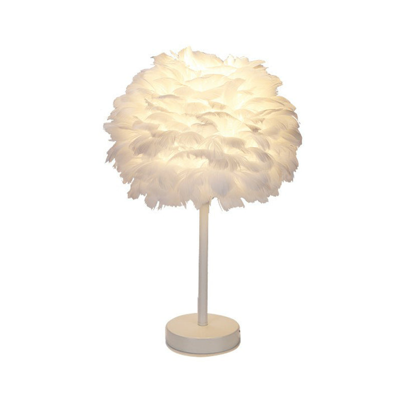 Nordic Style Sphere Shade Nightstand Lamp Feather 1-Light Living Room Table Light Clearhalo 'Lamps' 'Table Lamps' Lighting' 2186773