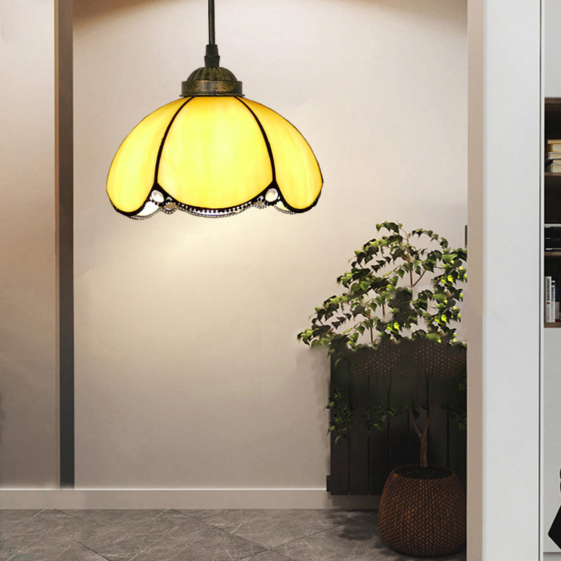 Single-Bulb Ceiling Light Vintage Scalloped Dome Stained Glass Hanging Pendant Light Yellow A Clearhalo 'Ceiling Lights' 'Industrial' 'Middle Century Pendants' 'Pendant Lights' 'Pendants' 'Tiffany close to ceiling' 'Tiffany Pendants' 'Tiffany' Lighting' 2187162