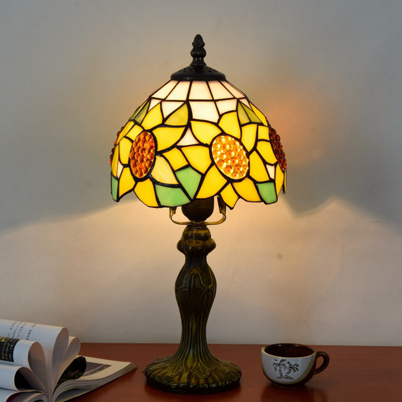 Dome Table Light Single-Bulb Stained Art Glass Tiffany Style Nightstand Lamp for Bedroom Yellow Clearhalo 'Lamps' 'Table Lamps' Lighting' 2187379
