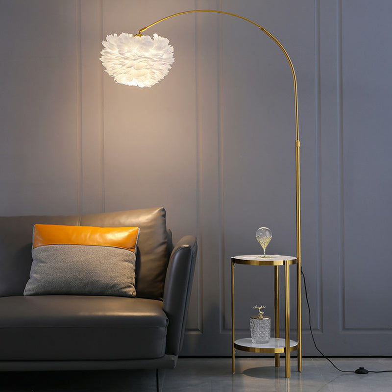 Arc Arm Standing Light Modern Metallic 1-Light Living Room Floor Lighting with Feather Shade and 2-Tier Shelf Gold Round Clearhalo 'Floor Lamps' 'Lamps' Lighting' 2196992