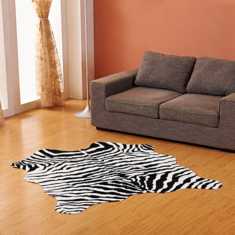 Minimalist Animal Skin Printed Rug Multi Colored Synthetics Carpet Stain-Resistant Easy Care Rug for Decoration Black 4'8" x 5'3" Clearhalo 'Area Rug' 'Casual' 'Rugs' Rug' 2198792
