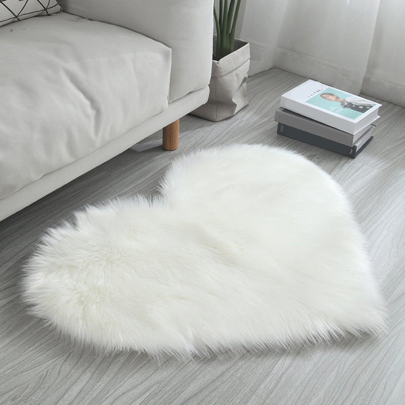 Heart Shape Solid Color Rug Multi-Colored Simple Carpet Fluffy Pet Friendly Machine Washable Rug for Bedroom Clearhalo 'Area Rug' 'Casual' 'Rugs' Rug' 2208290