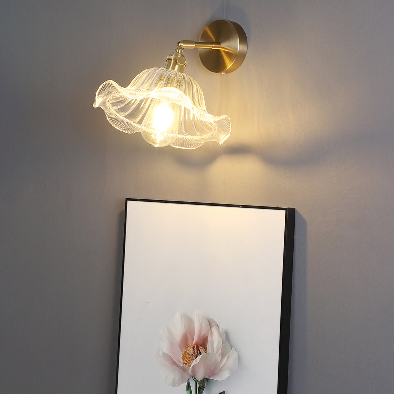 Industrial Shaded Wall Mount Light Single Clear Glass Wall Light Fixture for Bedside Clear K Clearhalo 'Art deco wall lights' 'Cast Iron' 'Glass' 'Industrial wall lights' 'Industrial' 'Middle century wall lights' 'Modern' 'Rustic wall lights' 'Tiffany' 'Traditional wall lights' 'Wall Lamps & Sconces' 'Wall Lights' Lighting' 2216243